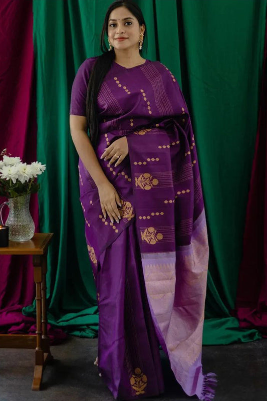 Stunning Purple Soft Silk Saree With Fragrant Blouse Piece