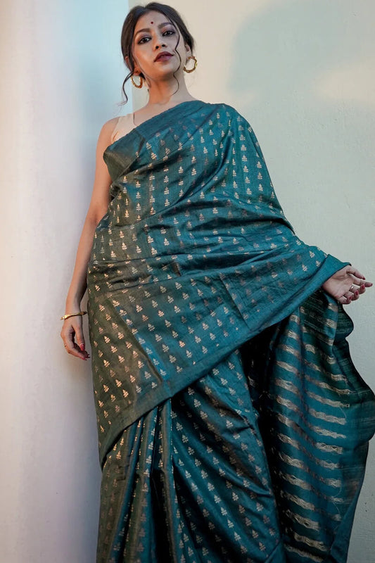 Resonant Rama Soft Silk Saree With Snappy Blouse Piece