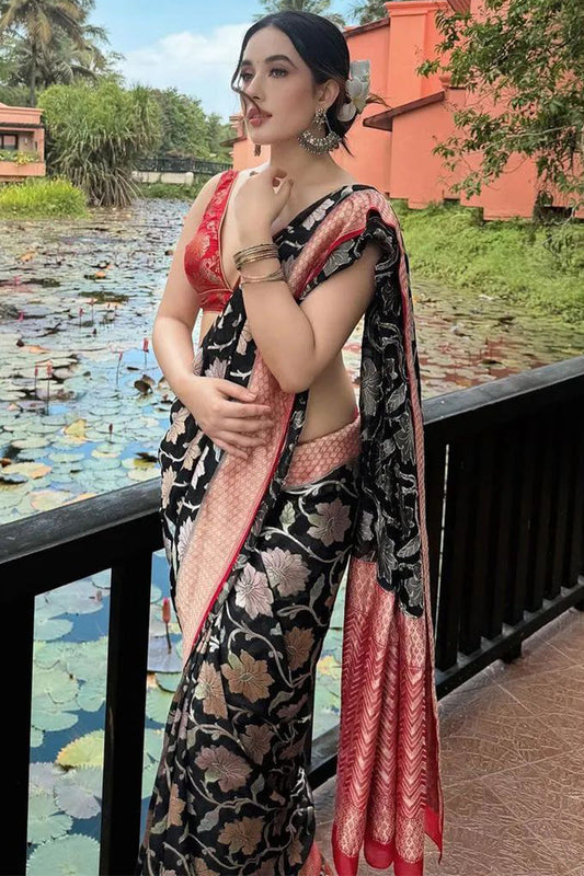 Proficient Black Soft Silk Saree With Staring Blouse Pieced