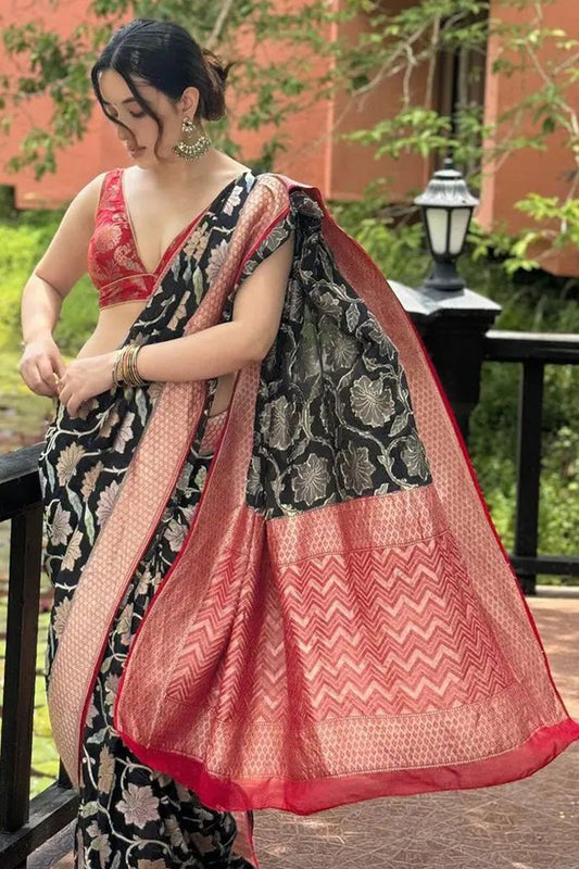 Proficient Black Soft Silk Saree With Staring Blouse Pieced