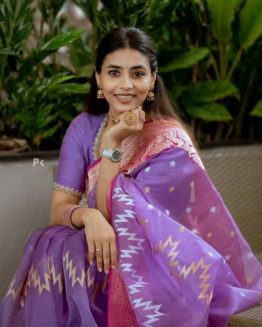 Effulgent Lavender Cotton Silk Saree With Forbearance Blouse Piece