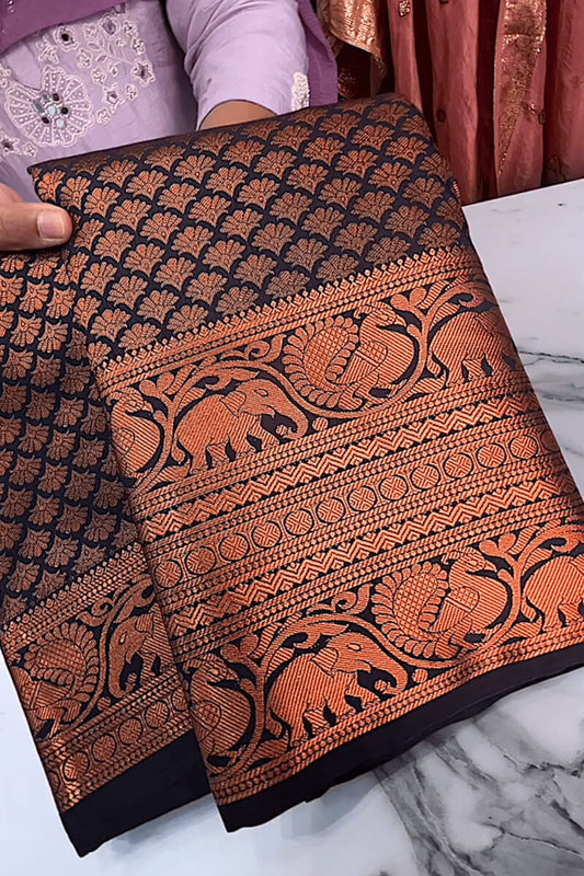 Enigmatic Navy Blue Soft Banarasi Silk Saree With Jubilant Blouse Piece