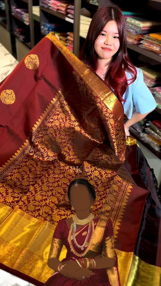 Elaborate Maroon Soft Banarasi Silk Saree With Resplendent Blouse Piece
