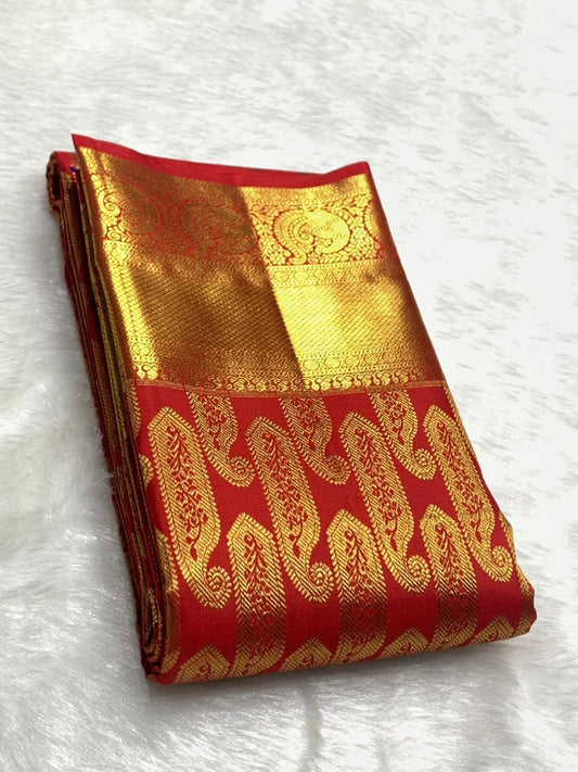 Pleasurable Red Soft Banarasi Silk Saree With Glorious Blouse Piece