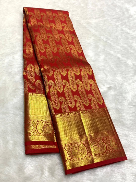 Pleasurable Red Soft Banarasi Silk Saree With Glorious Blouse Piece