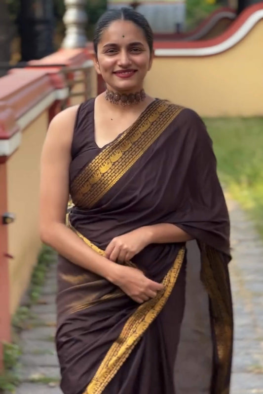 Sempiternal Brown Pure Zari Weaving Banarasi Silk Saree With Imaginative Blouse Piece