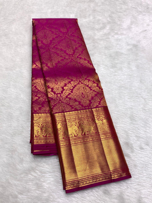 Magnetic Dark Pink Pure Zari Weaving Banarasi Silk Saree With Resplendent Blouse Piece