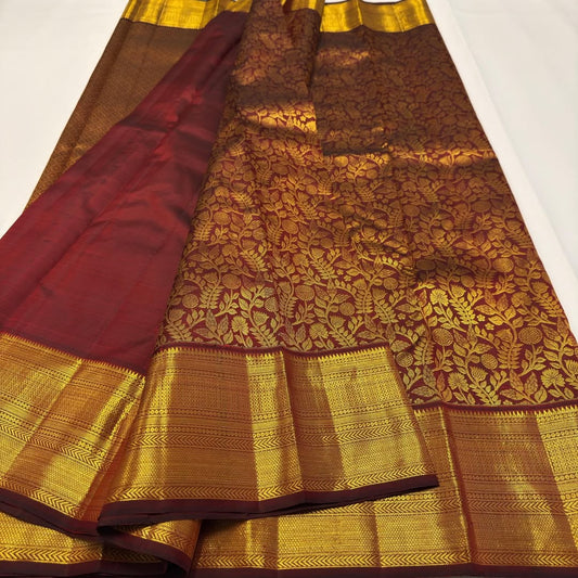 Desultory Maroon Pure Banarasi Silk Saree With Appealing Blouse Piece