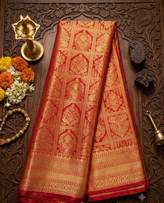 Splendiferous Red Pure Banarasi Silk Saree With Ineffable Blouse Piece