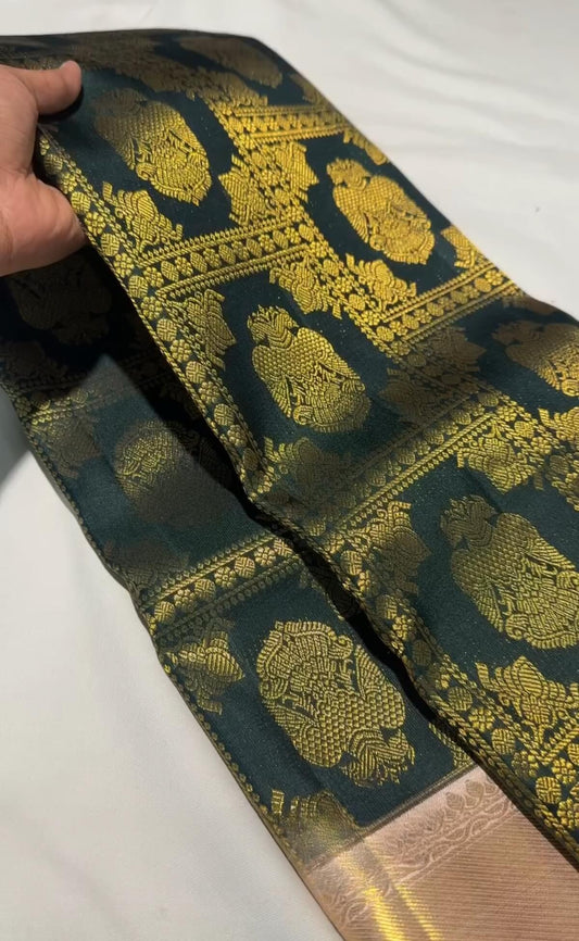 Gratifying Dark Green Pure Zari Weaving Banarasi Silk Saree With Adoring Blouse Piece