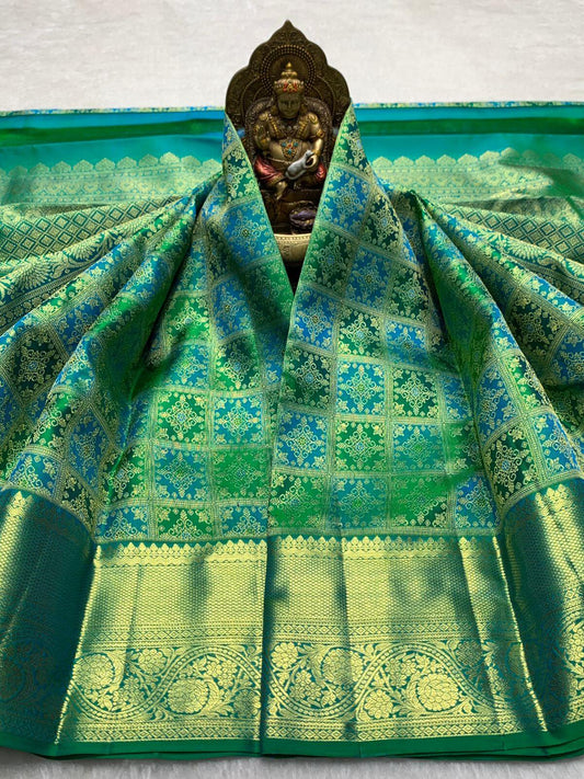 Luxuriant Parrot Pure Banarasi Silk Saree With Super classy Blouse Piece