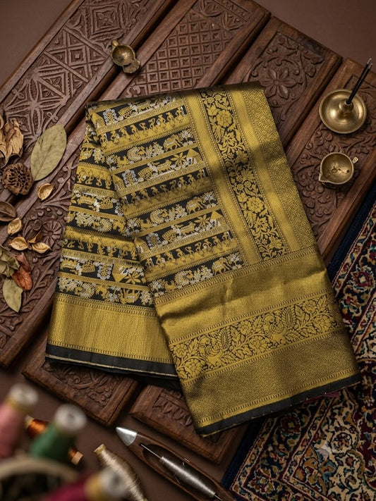 Eloquence Black Pure Banarasi Silk Saree With Smart Blouse Piece