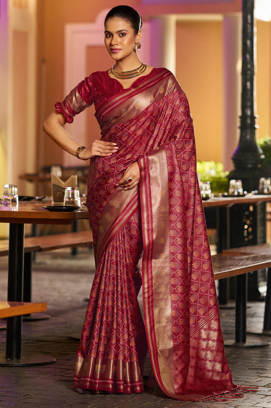 Capricious Maroon Pure Zari Weaving Banarasi Silk Saree With Innovative Blouse Piece