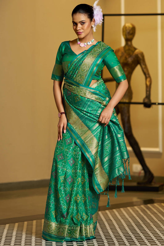 Unique Green Pure Zari Weaving Banarasi Silk Saree With Surreptitious Blouse Piece