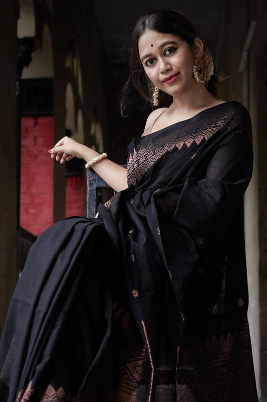 Invaluable Black Soft Silk Saree With Staring Blouse Piece