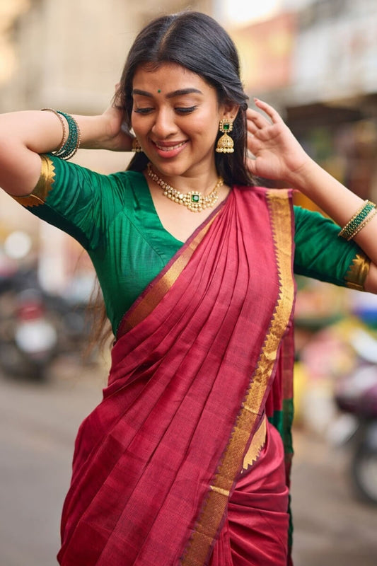 Quixotic Red Cotton Silk Saree With Desiring Blouse Piece
