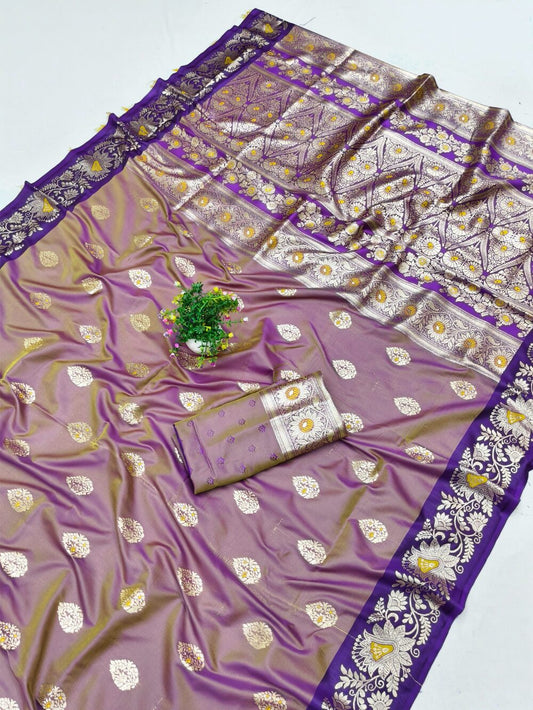 Incomparable Lavender Pure Zari Weaving Banarasi Silk Saree With Prettiest Blouse Piece