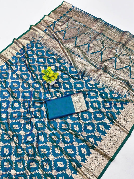Surpassing Rama Pure Zari Weaving Banarasi Silk Saree With Most Stunning Blouse Piece
