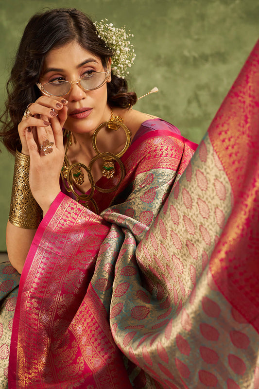 Profuse Rama Kanjivaram Silk Saree With Stylish Blouse Piece