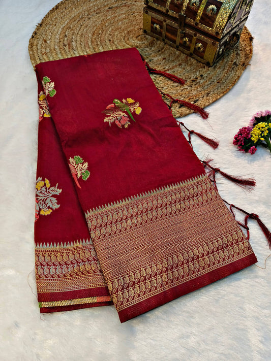Beguiling Maroon Banarasi Dola Silk Saree With Devastating Blouse Piece
