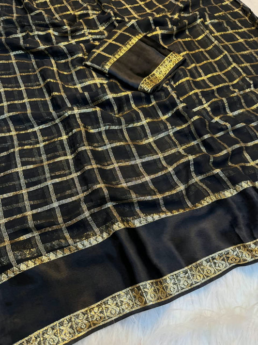 Luxuriant Black Banarasi Viscose Silk Saree With Surreptitious Blouse Piece