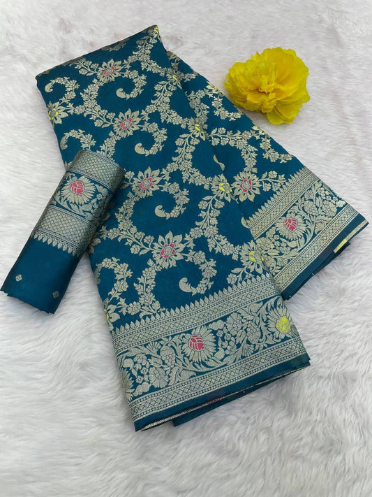 Tantalizing Rama Soft Banarasi Silk Saree With Flattering Blouse Piece