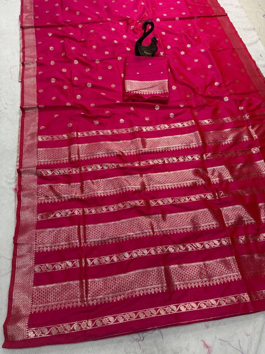Ethereal Dark Pink Pure Zari Weaving Banarasi Silk Saree With Gratifying Blouse Piece