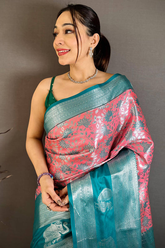 Desultory Peach Kanjivaram Silk Saree With Adorning Blouse Piece