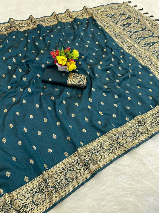 Pretty Rama Pure Zari Weaving Banarasi Silk Saree With Pleasurable Blouse Piece