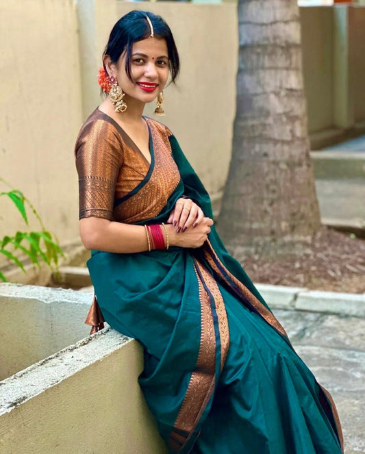 Snazzy Rama Soft Silk Saree With Magnetic Blouse Piece