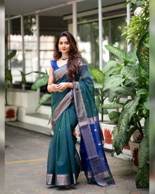Outstanding Rama Soft Silk Saree With Snazzy Blouse Piece