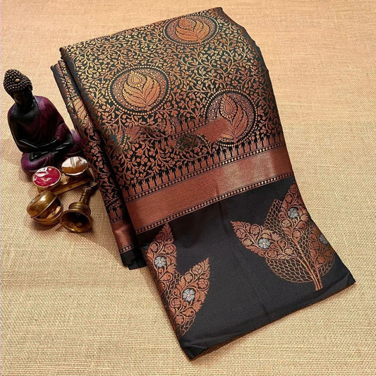 Staring Black Soft Silk Saree With Murmurous Blouse Piece