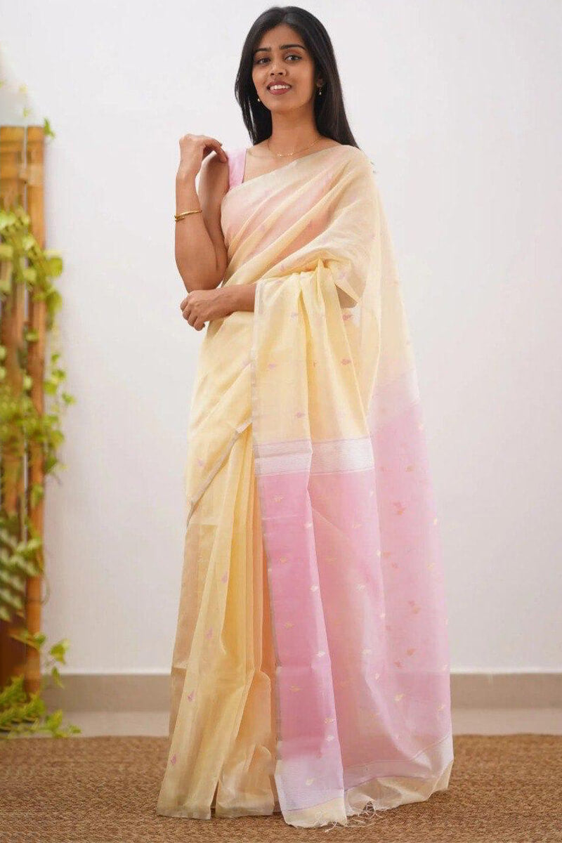 Vestigial Yellow Cotton Silk Saree With Deserving Blouse Piece