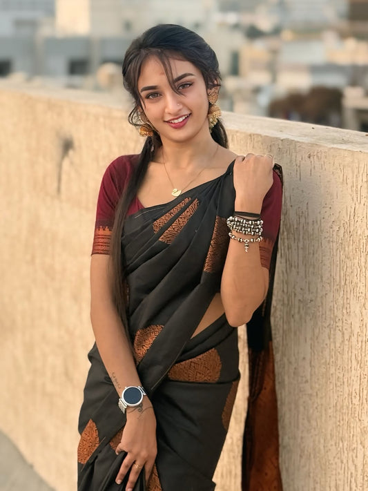 Dazzling Black Soft Silk Saree With Flamboyant Blouse Piece