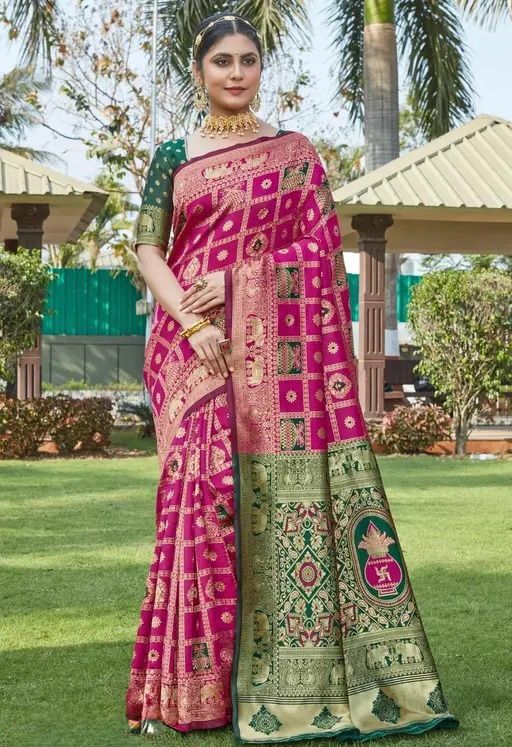 Alluring Dark Pink Soft Silk Saree With Glorious Blouse Piece