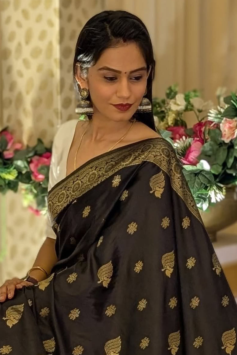 Aplomb Black Soft Silk Saree With Snappy Blouse Piece