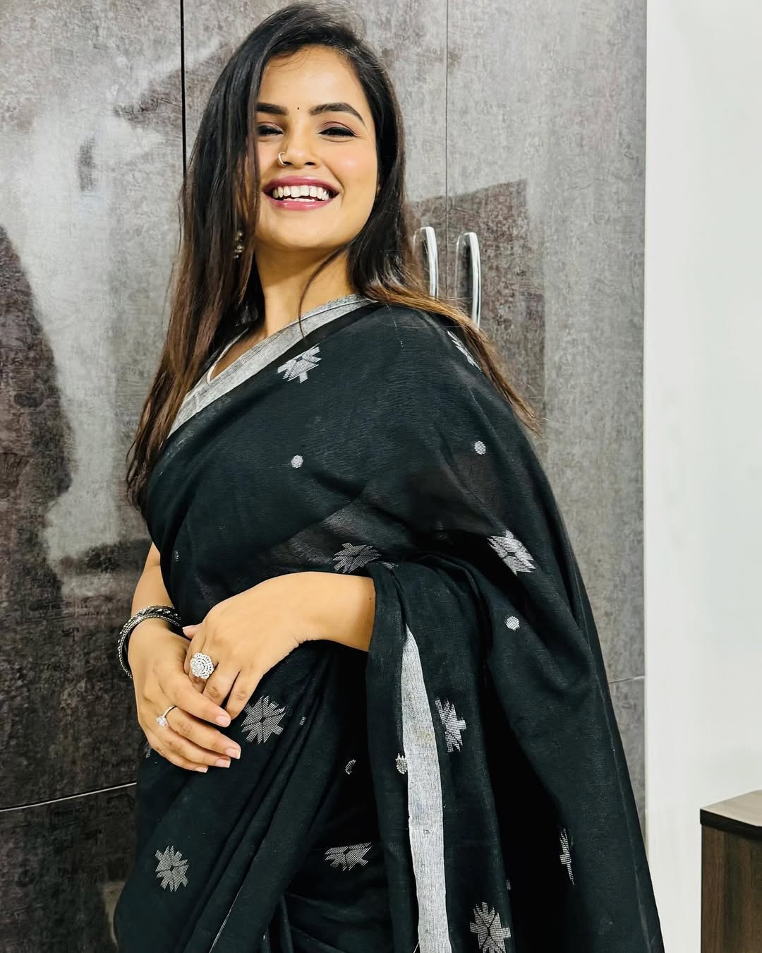 Brood Black Cotton Silk Saree With Mellifluous Blouse Piece