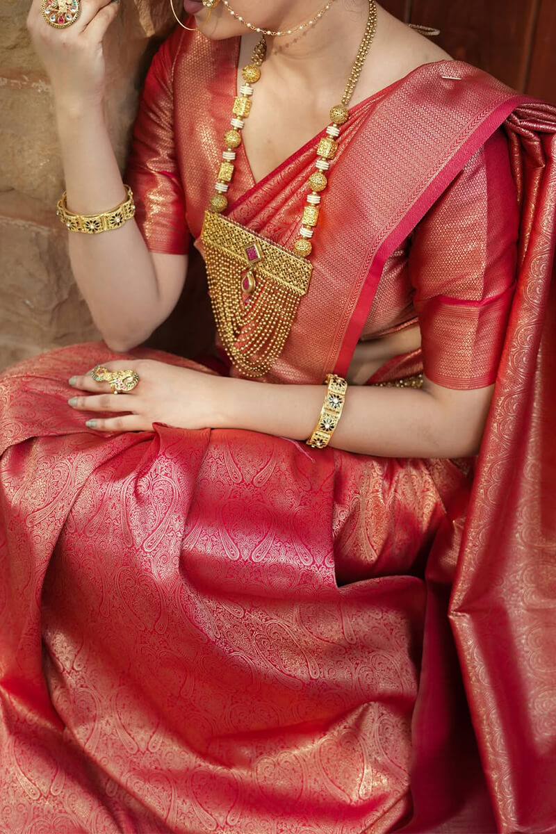 Verdant Dark Pink Soft Silk Saree With Most Flattering Blouse Piece