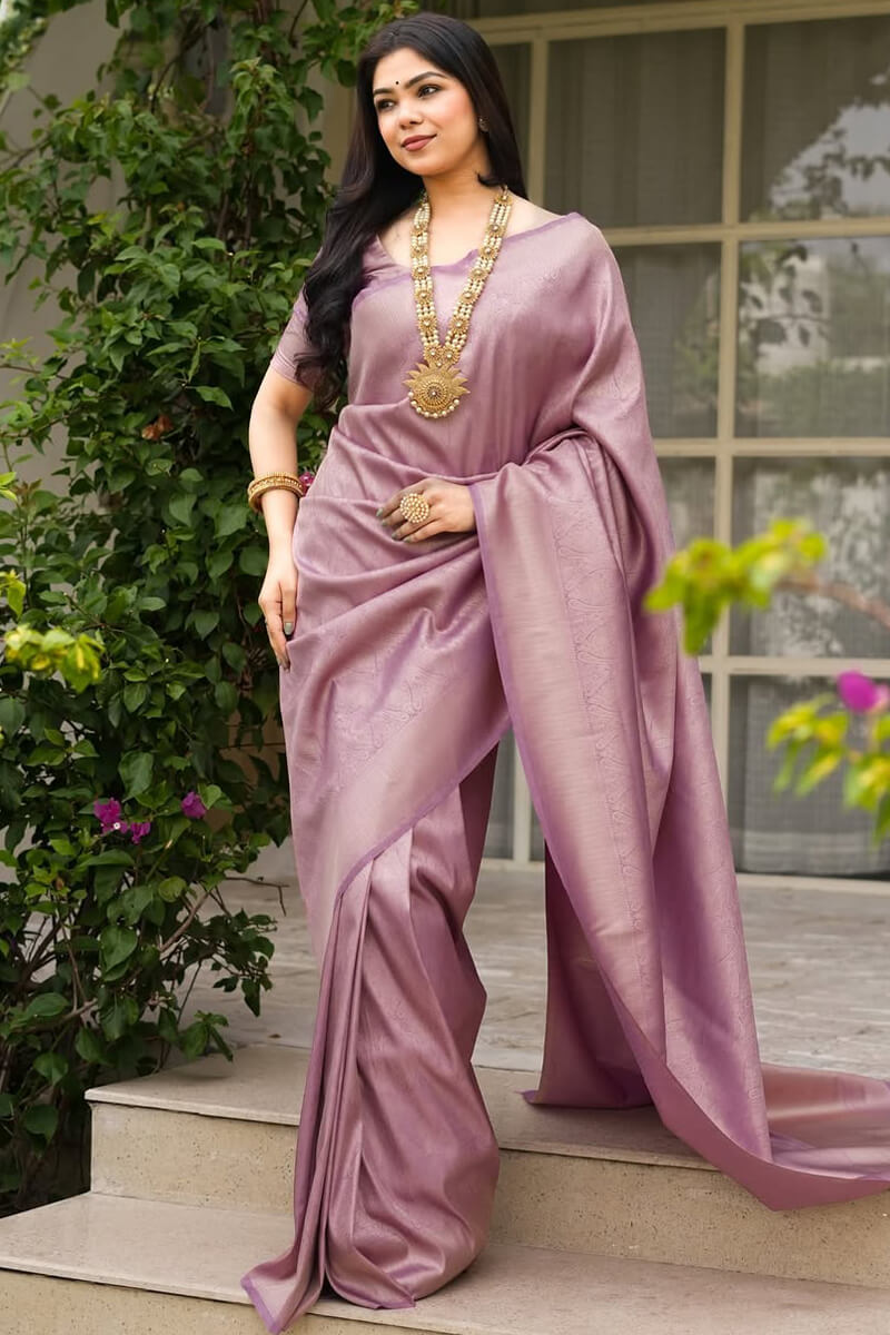 Ravishing Lavender Soft Silk Saree With Precious Blouse Piece