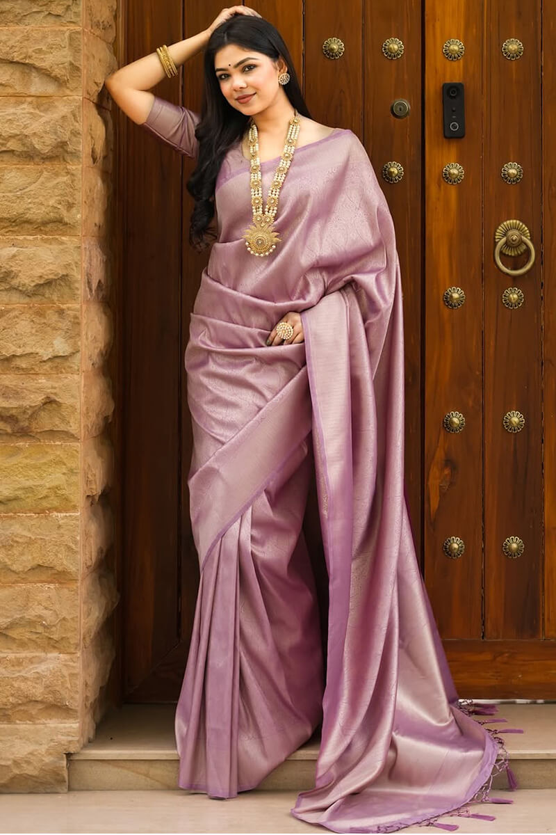 Ravishing Lavender Soft Silk Saree With Precious Blouse Piece