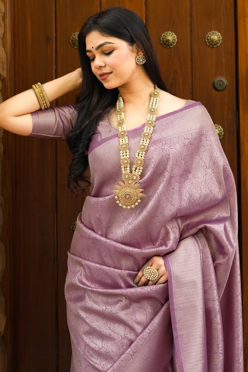 Ravishing Lavender Soft Silk Saree With Precious Blouse Piece