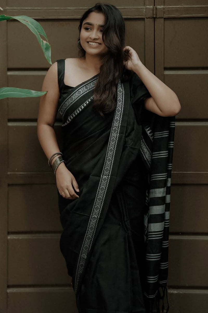 Serendipity Black Cotton Silk Saree With Ideal Blouse Piece