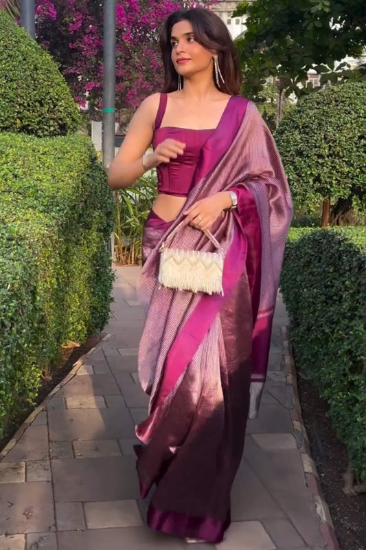 Winsome Purple Soft Silk Saree With Lustrous Blouse Piece