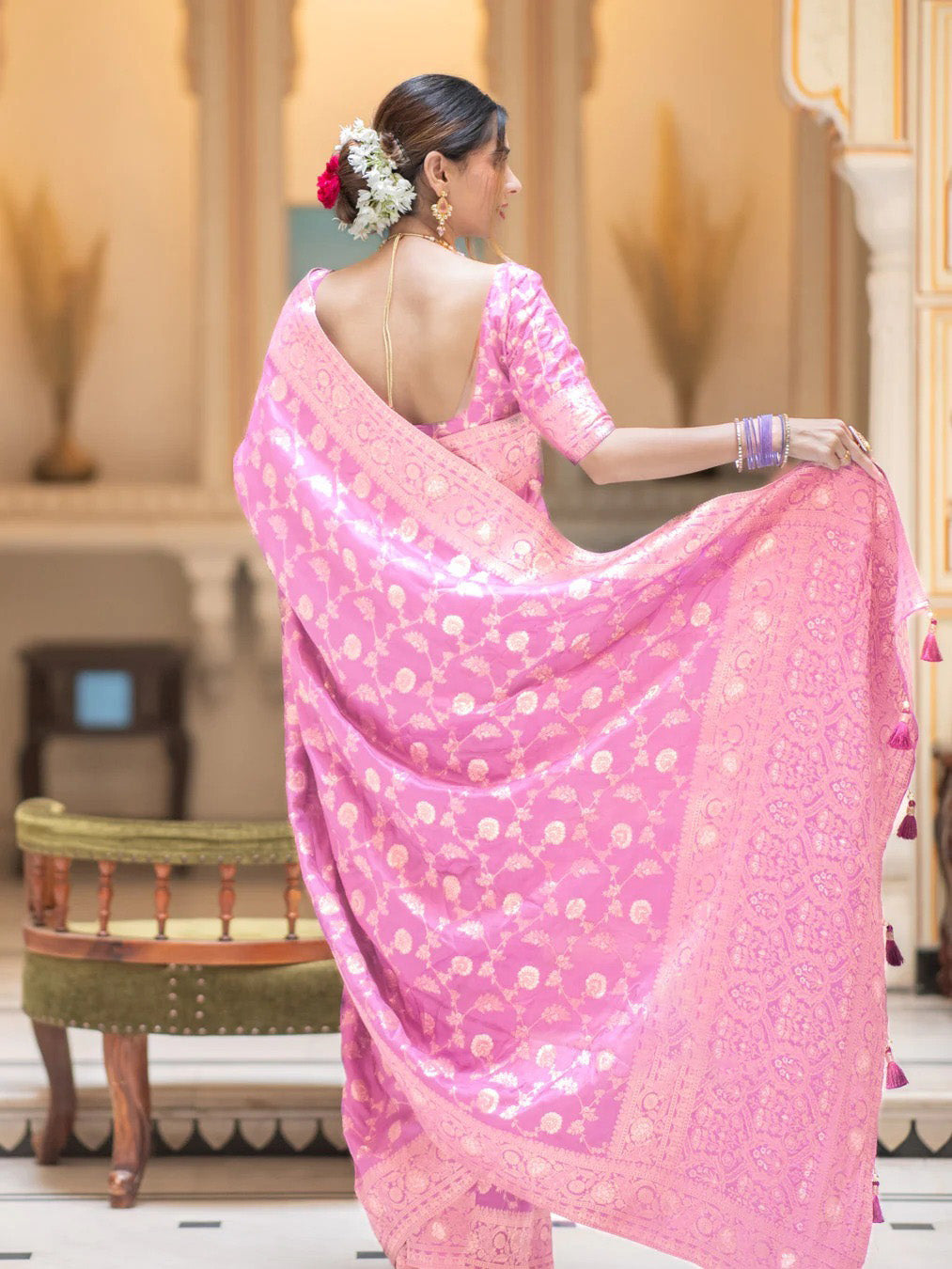 Flameboyant Baby Pink Soft Silk Saree With Opulent Blouse Piece