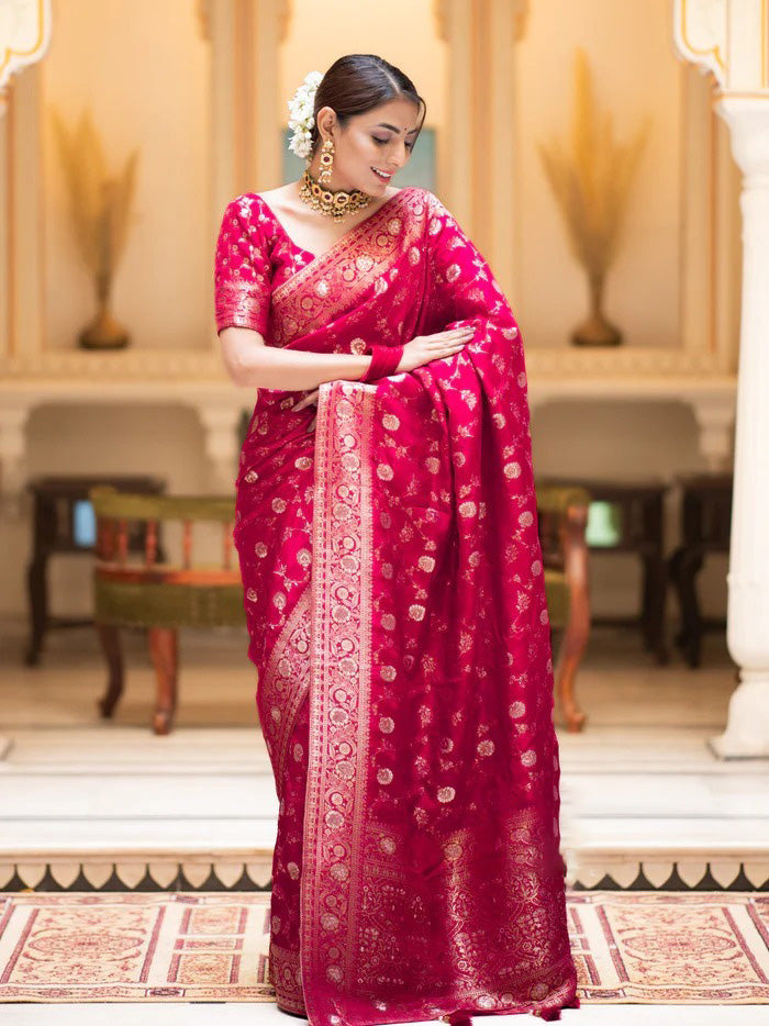 Adoring Dark Pink Soft Silk Saree With Gratifying Blouse Piece