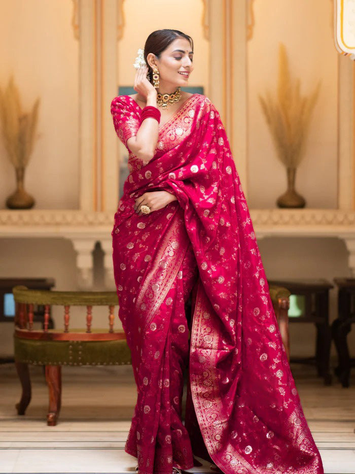 Adoring Dark Pink Soft Silk Saree With Gratifying Blouse Piece