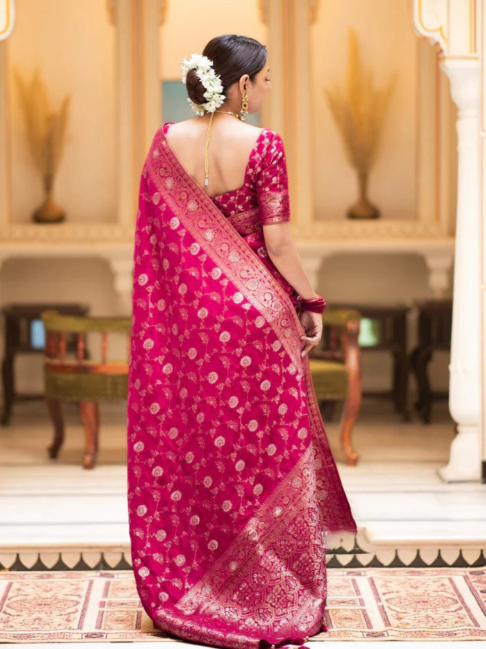 Adoring Dark Pink Soft Silk Saree With Gratifying Blouse Piece