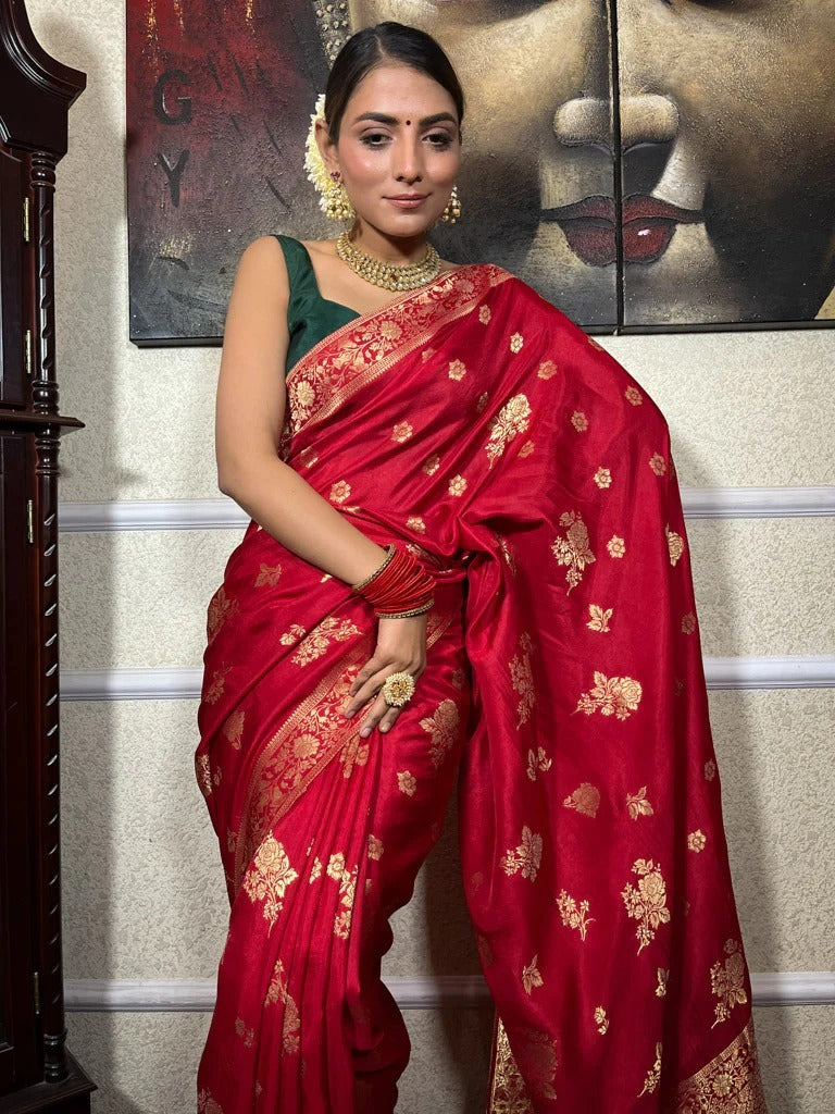 Diaphanous Red Soft Silk Saree With Conflate Blouse Piece