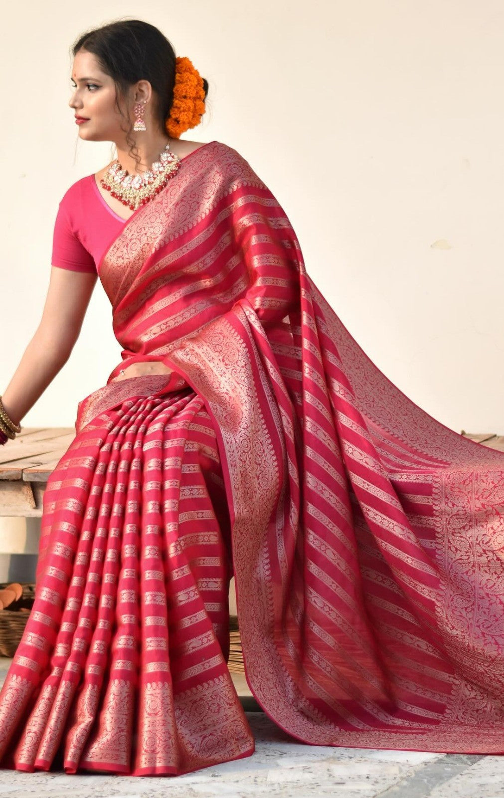 Gleaming Dark Pink Soft Silk Saree With Attractive Blouse Piece