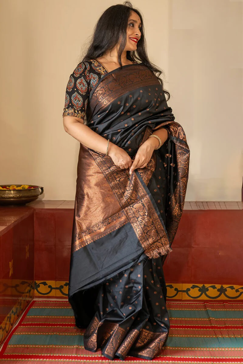 Trendy Black Soft Silk Saree With Innovative Blouse Piece